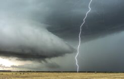 Więcej o: Ostrzeżenie meteorologiczne – burze